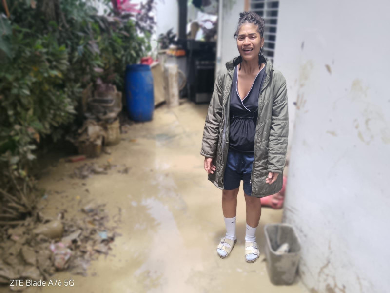 Perla Maciel, quien perdió todo tras las inundaciones provocadas por vaguada en Puerto Plata.