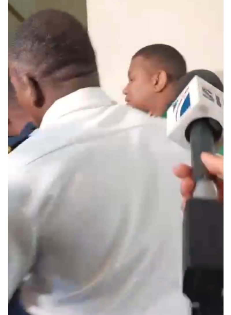 Elpidio Antonio Acosta a la salida de la audiencia