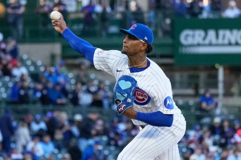 Edward Cabrera, lanzador dominicano de los Cachorros, labora en el duelo del 20 de mayo de 2026 ante los Cerveceros.
