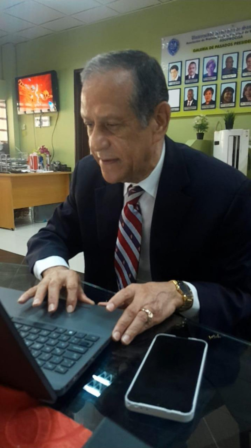 El cardiólogo Ángel González ofreció a Listín Diario los pormenores de la histórica investigación sobre la Lipoproteína (a) y la fibrilación auricular.