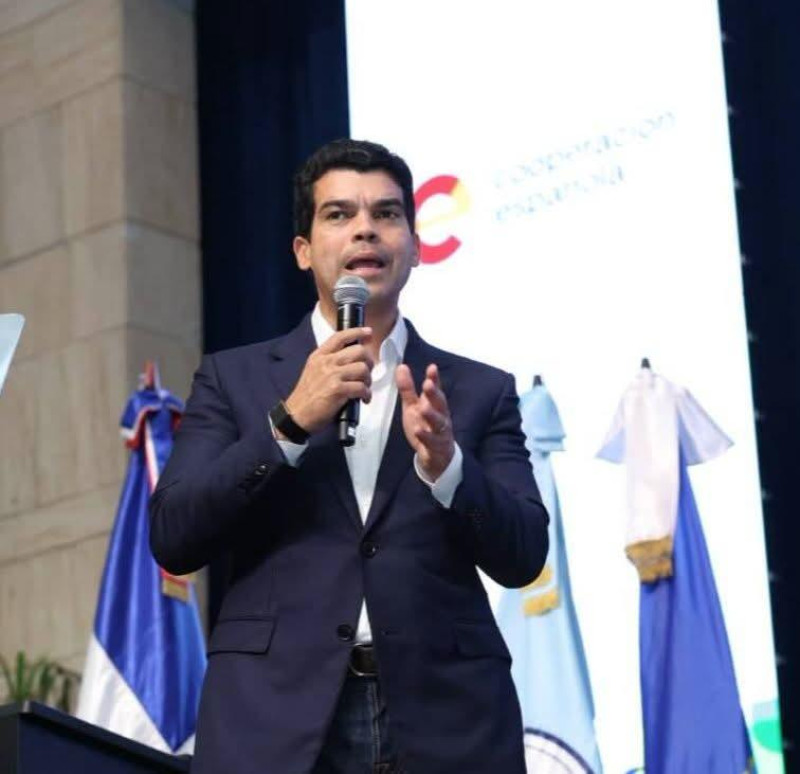 Wellington Arnaud dijo que la obra impactará la vida de miles de personas, comenzando con el saneamiento del río Yaque del Norte.