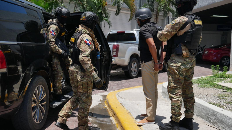 El dominicano extraditado desde Aruba fue arrestado por miembros de la DNCD.