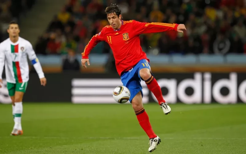 Joan Capdevilla, de España, durante el partido de octavos de final del Mundial entre España y Portugal en el año 2010