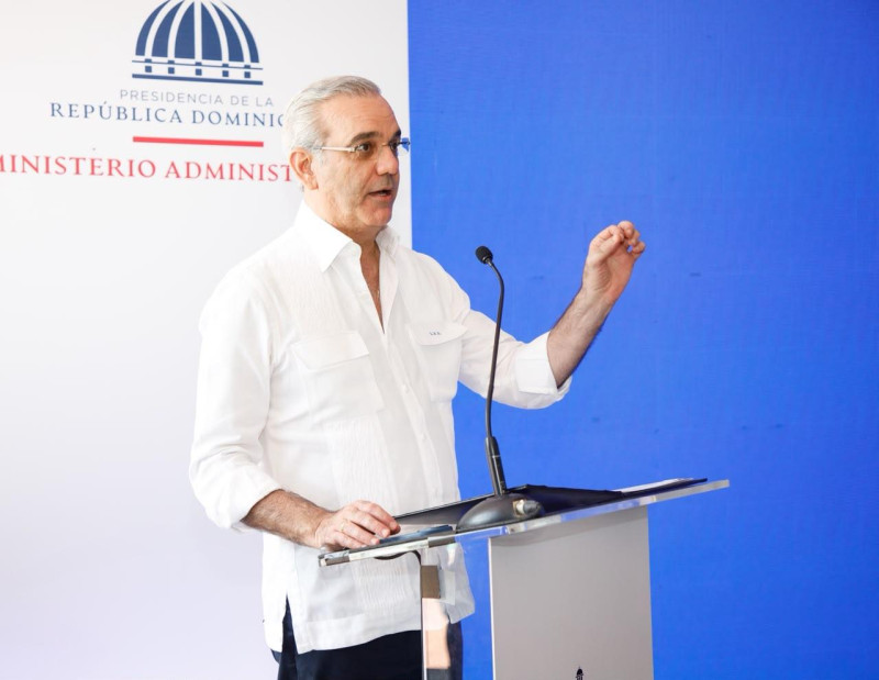 Presidente Luis Abinader durante su visita en la provincia Espaillat.