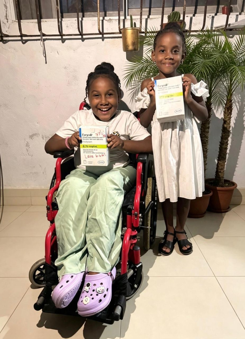 Ya Laia y Leire recibieron sus primeras dosis el día de hoy