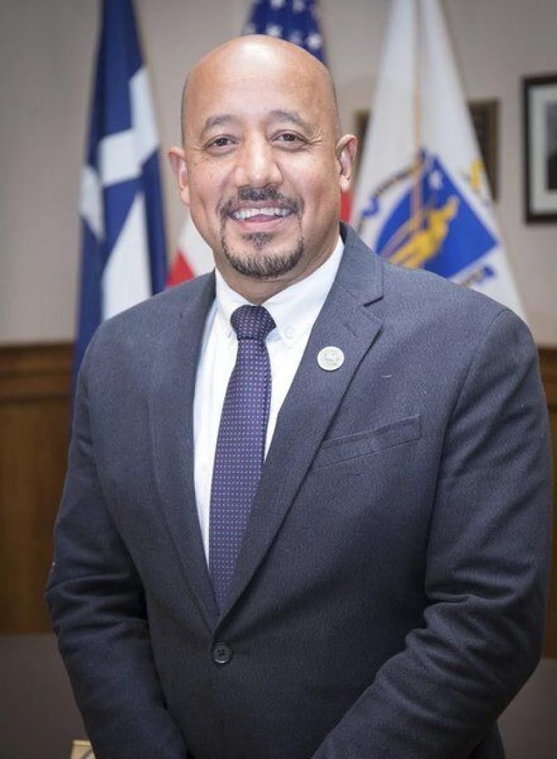 Alcalde Brian DePeña.