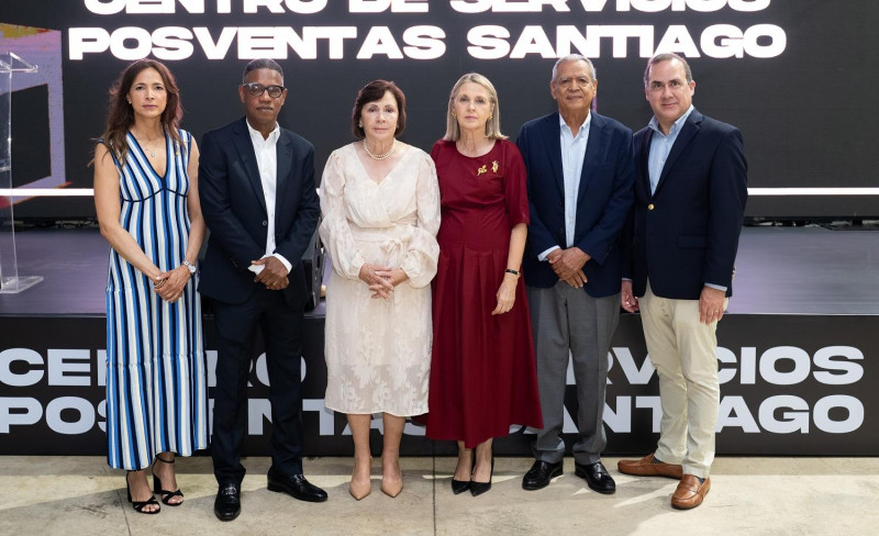 iana Ramos, Bienvenido Lora, Georgia Anne Reid, Clara Reid de Frankenberg, Eugenio Garrido y Donald Pimentel Reid.