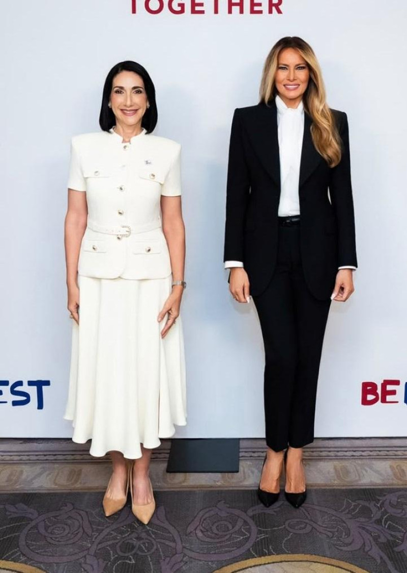 Raquel Arbaje y Melania Trump.