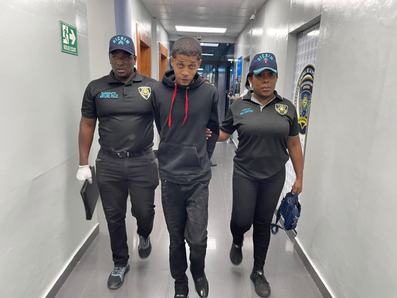 Bryan Ernesto se presentó voluntariamente en la Dirección de Comunicaciones Estratégicas de la Policía Nacional