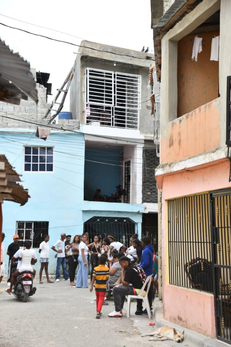 Vivienda donde fueron abatidos por la Policía Nacional los hermanos Randy Omar Borges Jiménez y Omar Randy Borges Jiménez, de 16 años, conocidos como “Los Mellos”.