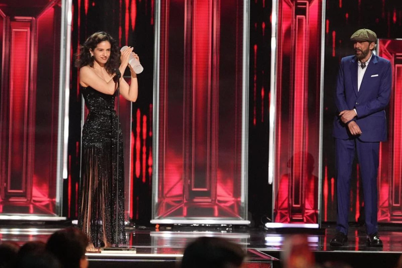 Rosalía recibió el reconocimiento durante los Billboard Latinos 2026.