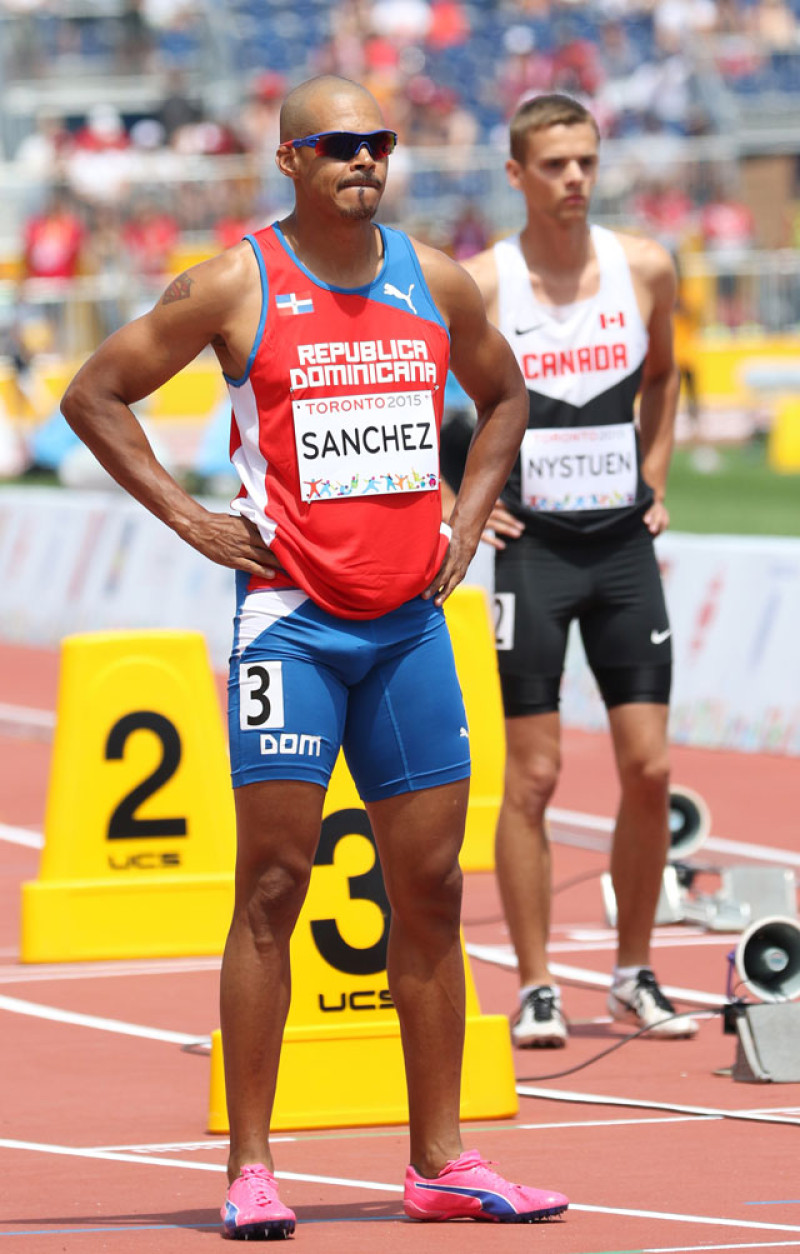 Félix Sánchez, decepcionado al quedar fuera de la final de los 400 metros con vallas.