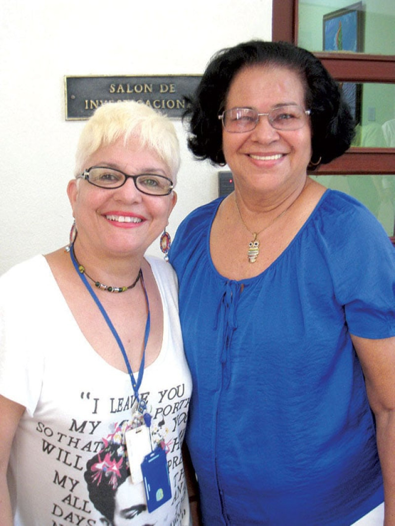 Con Xiomarita Pérez, investigadora, profesora de baile y primera directora nacional de Folklore.