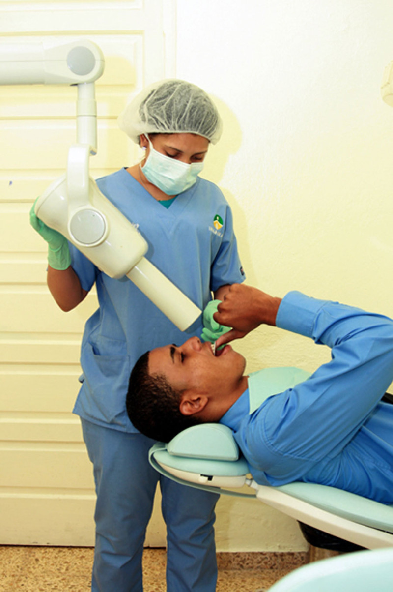Odontología. Los maestros afiliados al Plan Odontológico tienen una cobertura de un 100% en la mayoría de los servicios.