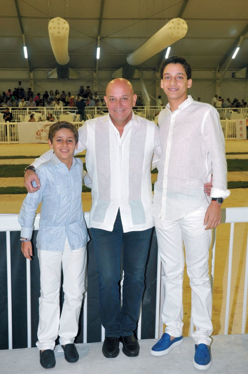 Salvatore Pellice, José Acebal y Gaetano Pellice.