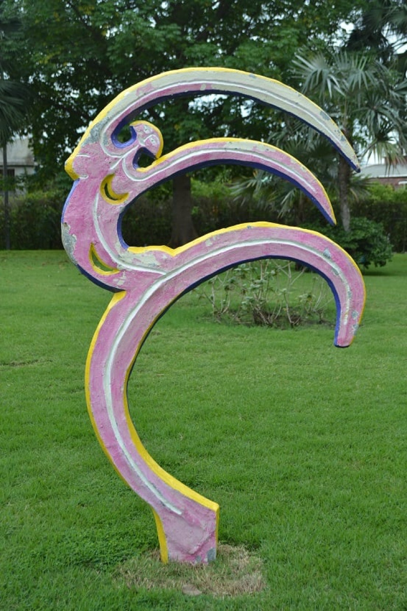 Una de las piezas de Parque de esculturas. 2003. Aluminio y yeso