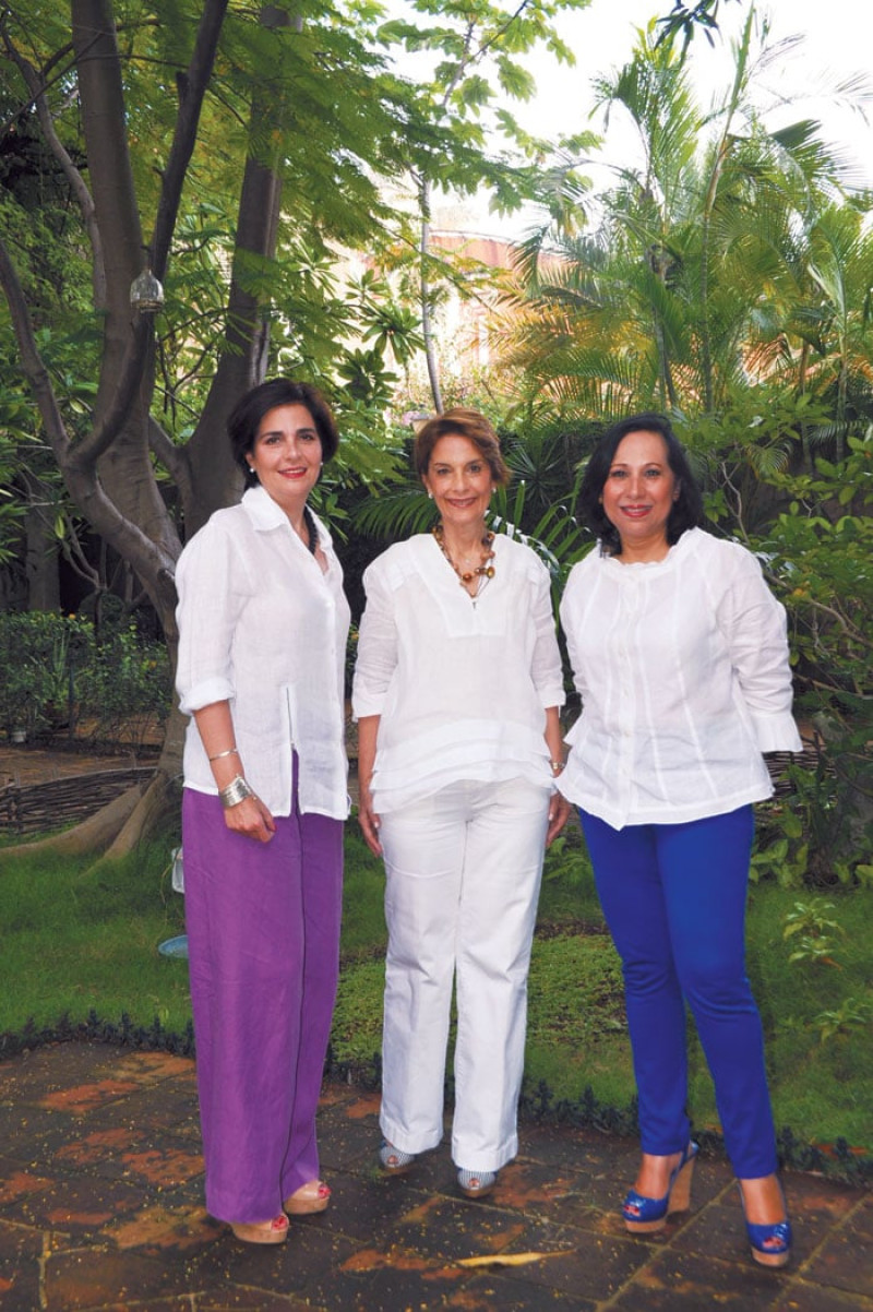 María Amalia León de Jorge, Lucía Amelia Cabral y María Teresa Ruiz de Catrain.