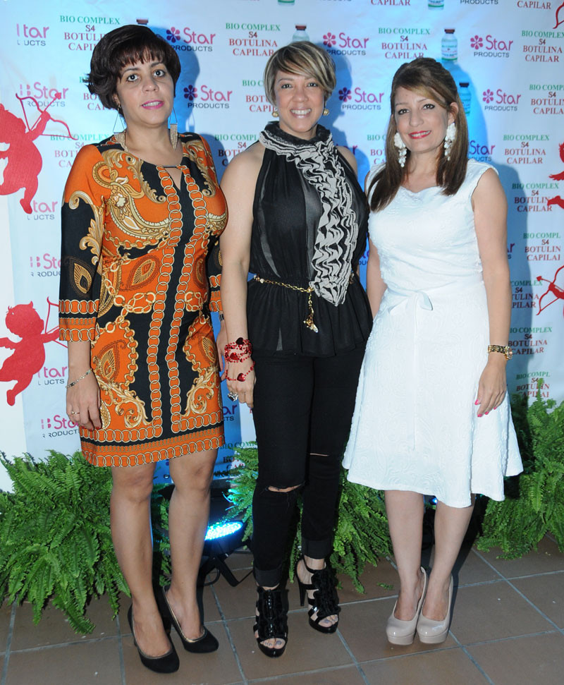Virginia Laureano, Nalda de Caminero y Gianna Batista.