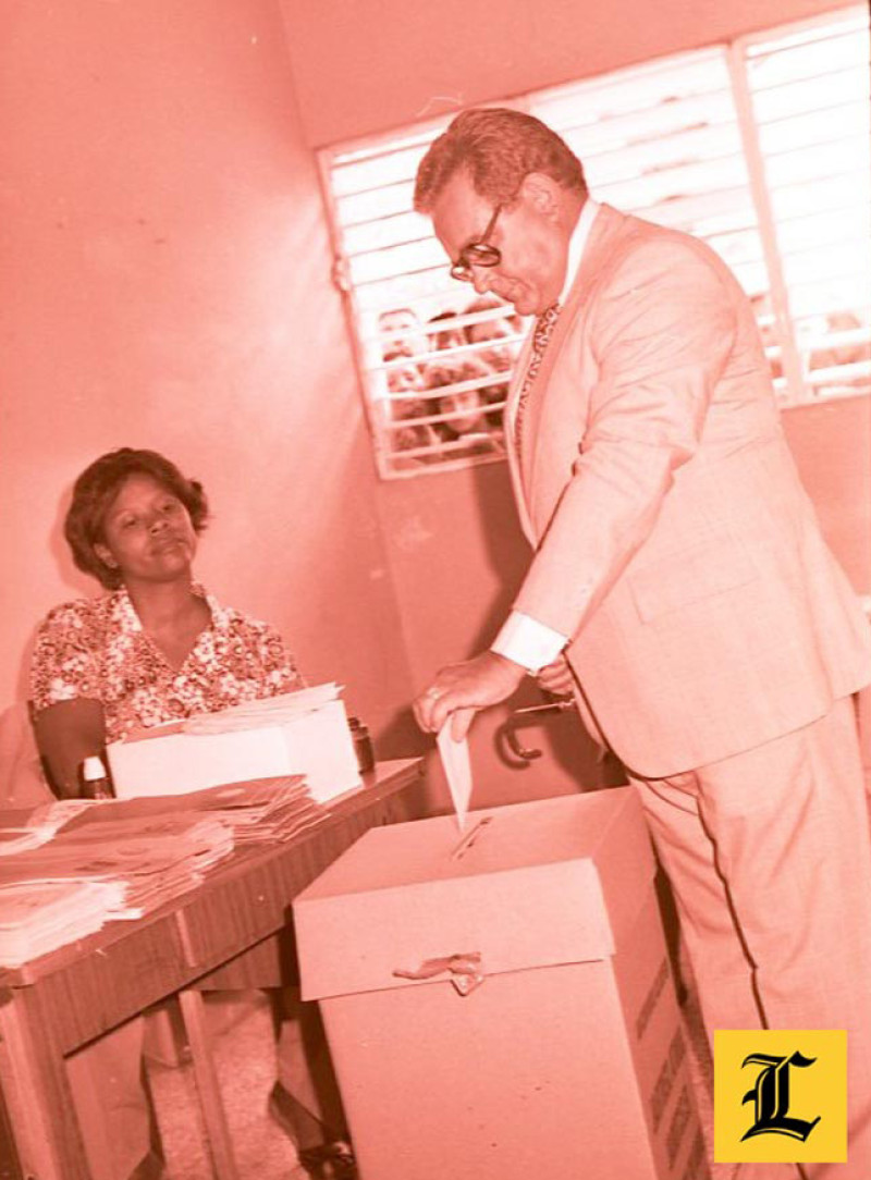 Elecciones 1982.  Elías Wessin Wessin, mientras se presentaba como candidato presidencial del Partido Quisqueyano Demócrata Cristiano (PQDC).
