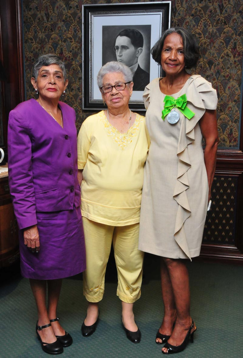 Ganadoras. Solangel Soto, Ernestina Grullón y María Isabel Balbuena.