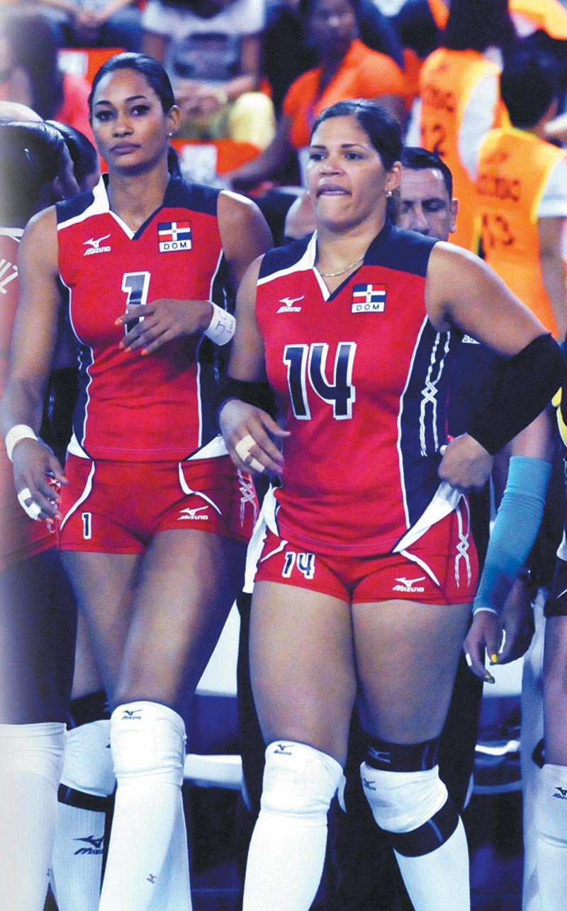 Las estelares jugadoras al momento de entrar a la cancha para uno de los partidos de la selección dominicana en la XV Copa Panamericana de Voleibol Femenino.