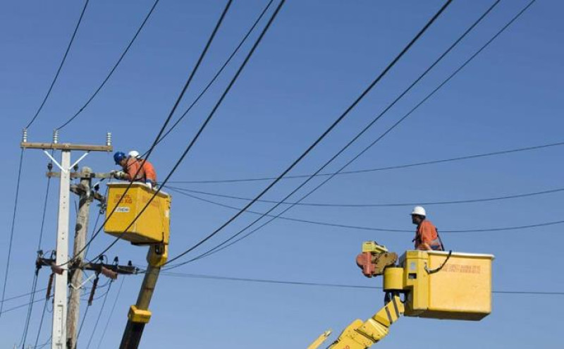Averías. La Empresa de Transmisión Eléctrica Dominicana (ETED) ha registrado varias averías durante los últimos días que han provocado un aumento de los apagones en la zona Este y la región Sur.