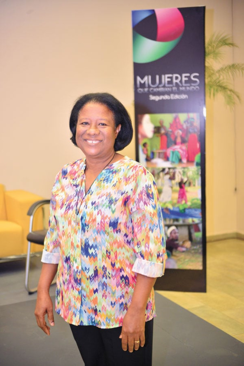 Luisa Suárez Núñez
Es gestora del Plan Nacional de Alfabetización y fundadora de la Cooperativa de Producción y Trabajo Uniendo Esfuerzos y CANDIVER.