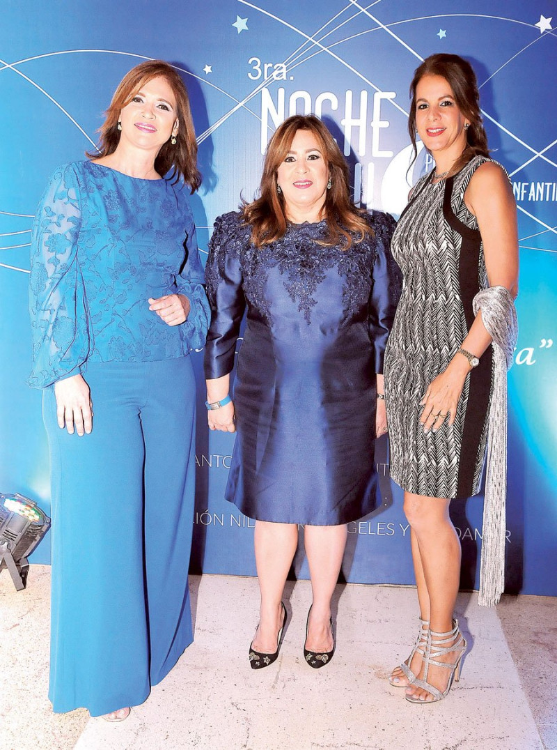 Mónika Despradel, Jacqueline Herrera y María Mercedes Pellerano.