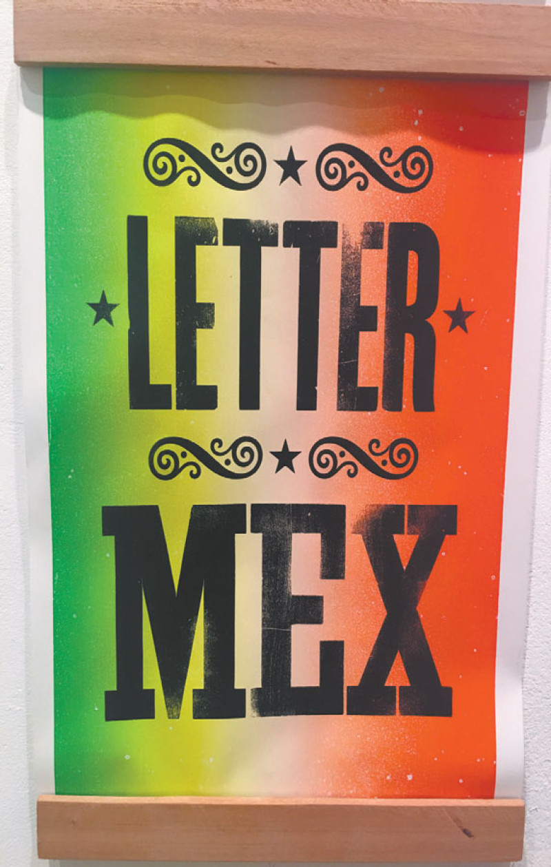 Leetermex (Roberto Gamonal). Cartel en homenaje al letterpress mexicano con fondo multicolor degradado.