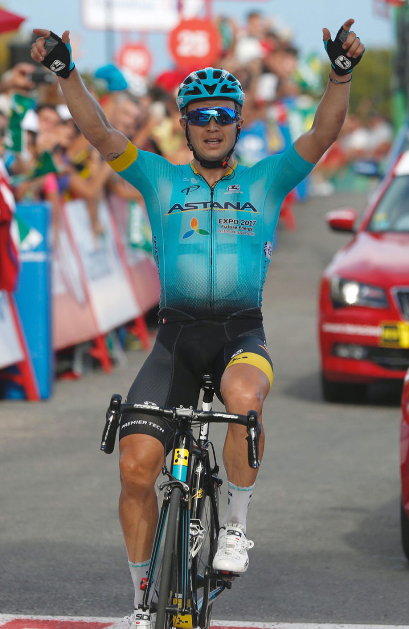 Alexey Lutsenko dominó la quinta jornada de la Vuelta a España.
