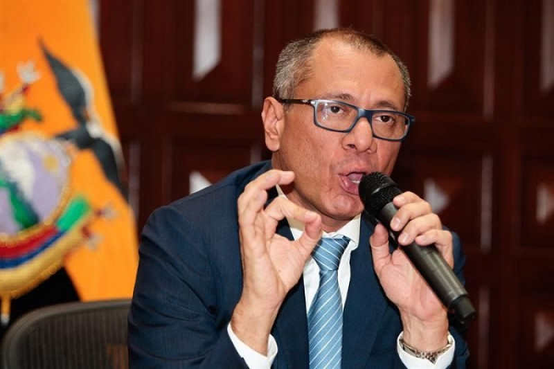 El vicepresidente de Ecuador, Jorge Glas Espinel, habla durante una rueda de prensa el 21 de agosto de 2017, en Quito (Ecuador). EFE