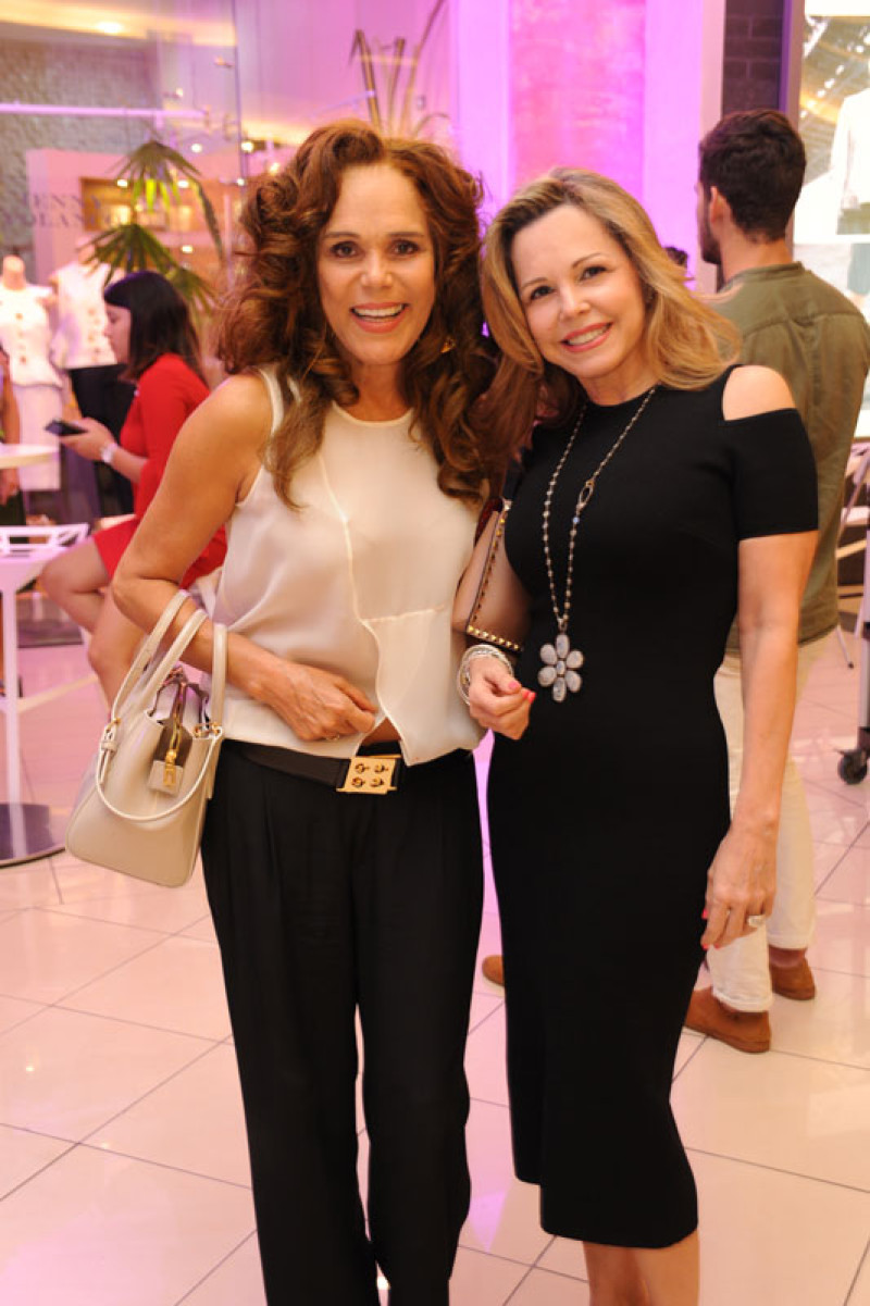 Ada Rivera y Franchesca Fernández.