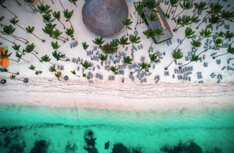 <em>¿Cómo ve la pugna que –aparentemente- existe entre ecoturismo y todo incluido? </em>