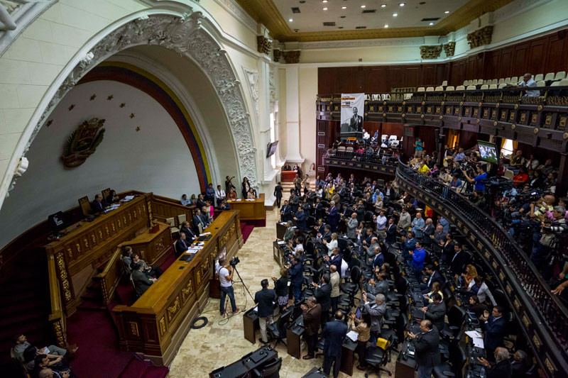 Sesión. Veinte representantes diplomáticos acreditados en Venezuela acudieron al Parlamento a escuchar su versión del conflicto.