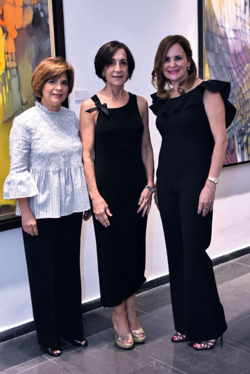 Susy Guzmán, Amaya Salazar y María Isabel Serulle.