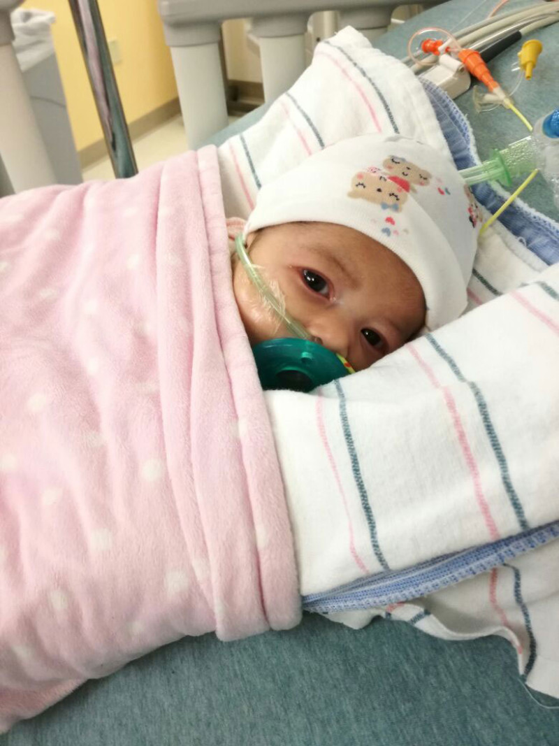 Cirugía. La pequeña Astrid Montero fue operada hace nueve días en el Boston Children Hospital, por cardiopatía congénita.