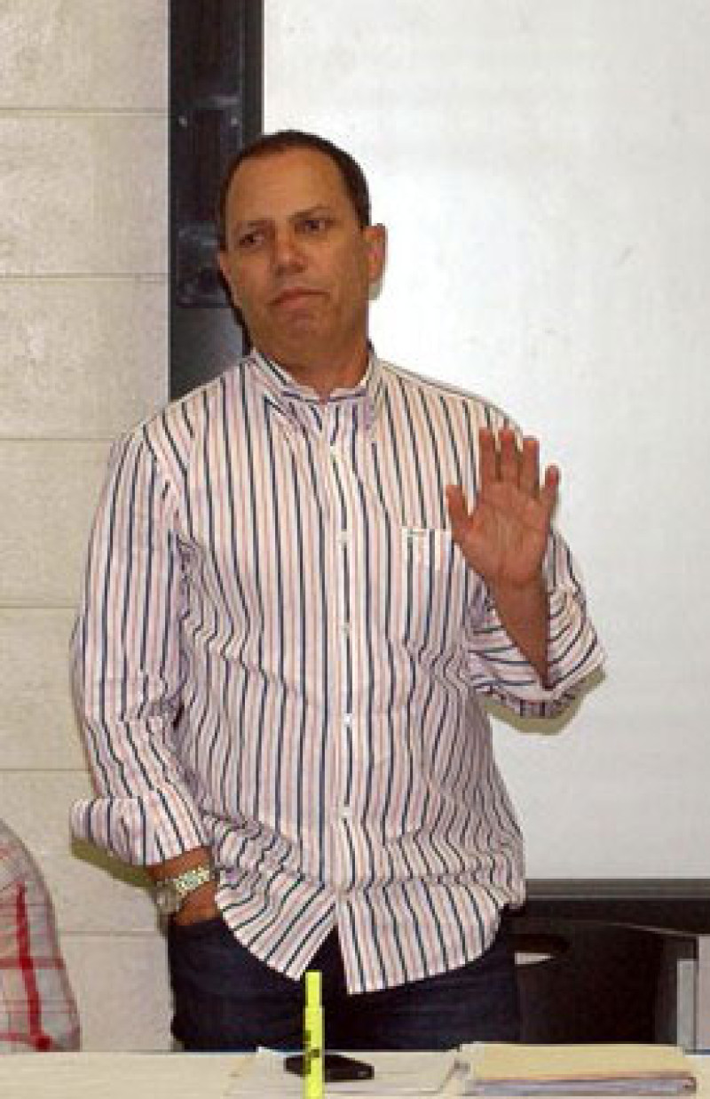 El ingeniero Garibaldy Bautista, presidente de la Federación Dominicana de Softbol.
