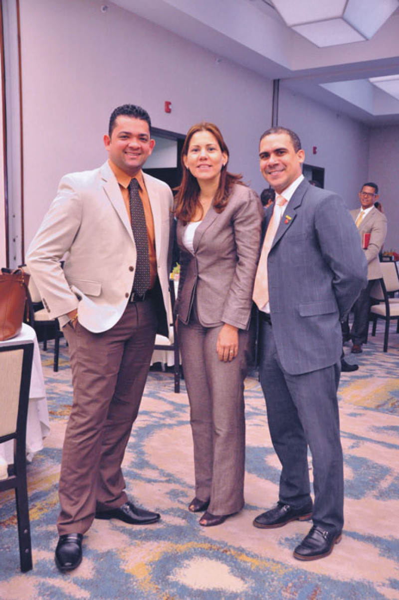 Gilberto Martínez, Anabel Grullón y Lorenzo Gutiérrez.