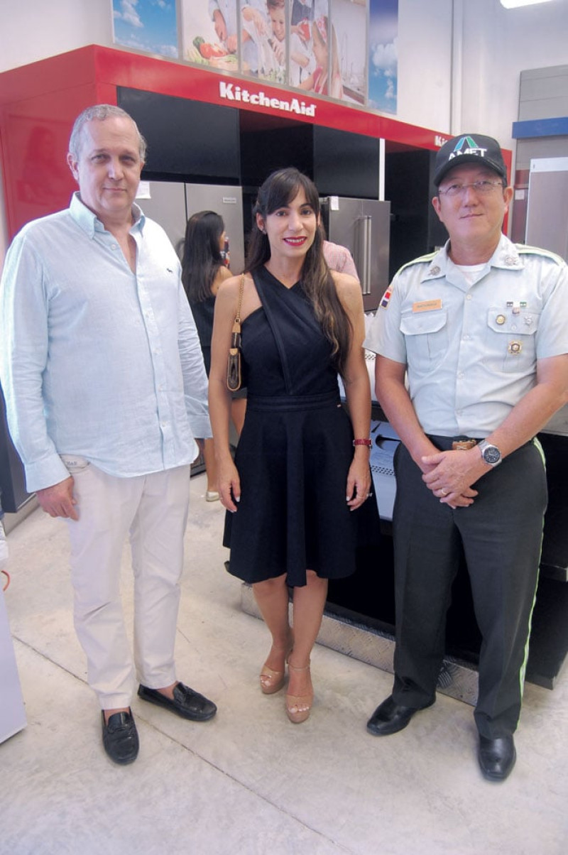 Edgar Pérez, Yesenia Blandino y Minoru Matsunaca.