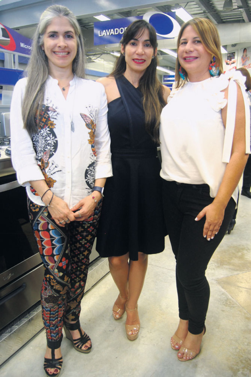 Raysa Carrau, Yesenia Blandino y Emma Papaterra.