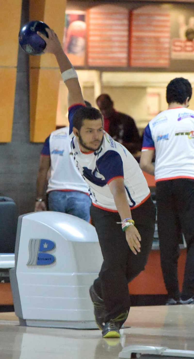 Gregory Morín Jr. se dispone a realizar un lance durante el recién concluido torneo Iberoamericano.