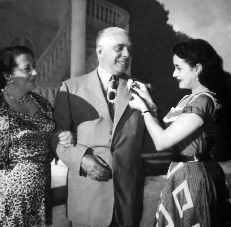 Angelita Trujillo, la reina de la Feria de la Paz y la Confraternidad del Mundo Libre en 1955, es identificada por historiadores como la hija predilecta del tirano que, desde 1930 hasta 1961 dirigió el país a sangre y fuego.