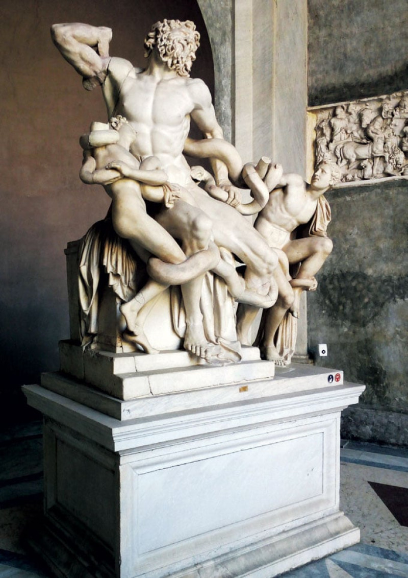 Grupo. Realizado por tres escultores, el Laocoonte muestra la lucha del sacerdote y sus hijos con las serpientes marinas.