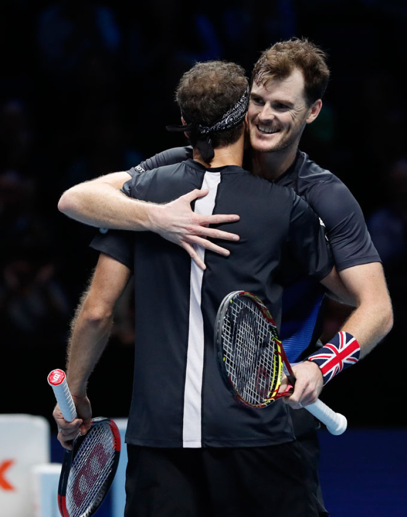 Dúo. Jamie Murray y Bruno Soares pasaron de nuevo a las semifinales de las “Finales ATP” en la partida de dobles.