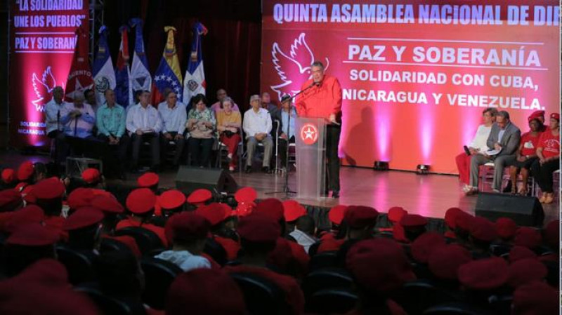 Izquierda. Miguel Mejía, secretario general del MIU, encabezó la V Asamblea Nacional de Dirigentes, celebrada ayer en la capital.
