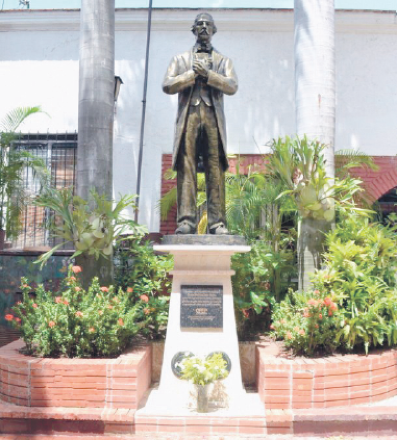 EN LA ACADEMIA DE CIENCIAS Esta acogedora placita fue inaugurada en 2015 en la sede de la Academia de Ciencias de República Dominicana, ubicada en la calle Las Damas de la Ciudad Colonial.
