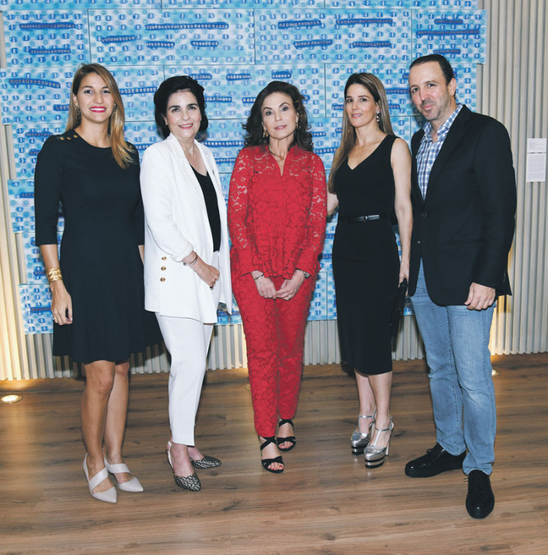 María Elena Aguayo, María Amalia León, Carmen Reviriego, Tina Levy y Víctor Levy. ROBERT JÁQUEZ/LD