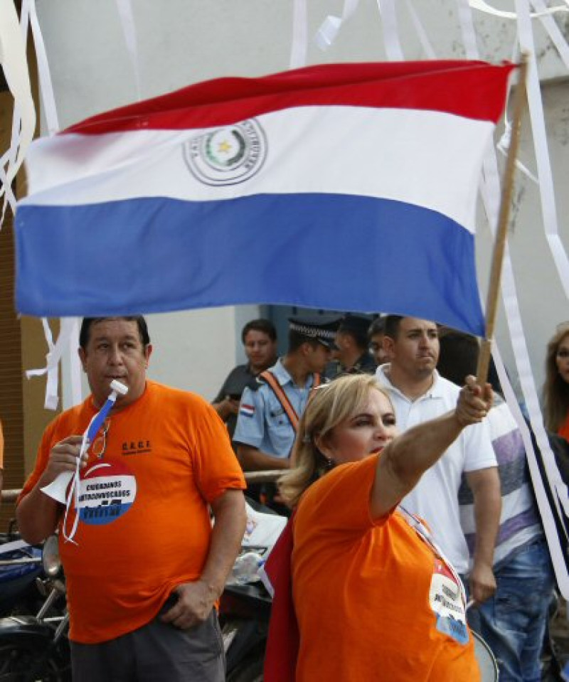 Manifestantes paraguayos en protestas el pasado miércoles. / EFE