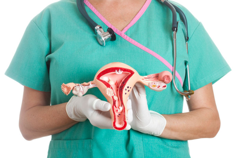 La cirugía es el principal tratamiento para el cáncer de endometrio y cervical. ISTOCK