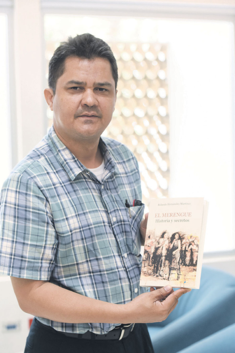 Rolando Hernández, autor del libro JORGE CRUZ